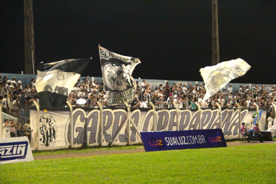 Torcedoras uniformizadas entrarão de graça em jogo decisivo do Operário  