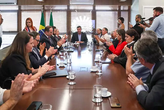 Policiais poderão executar medidas contra agressores de mulheres