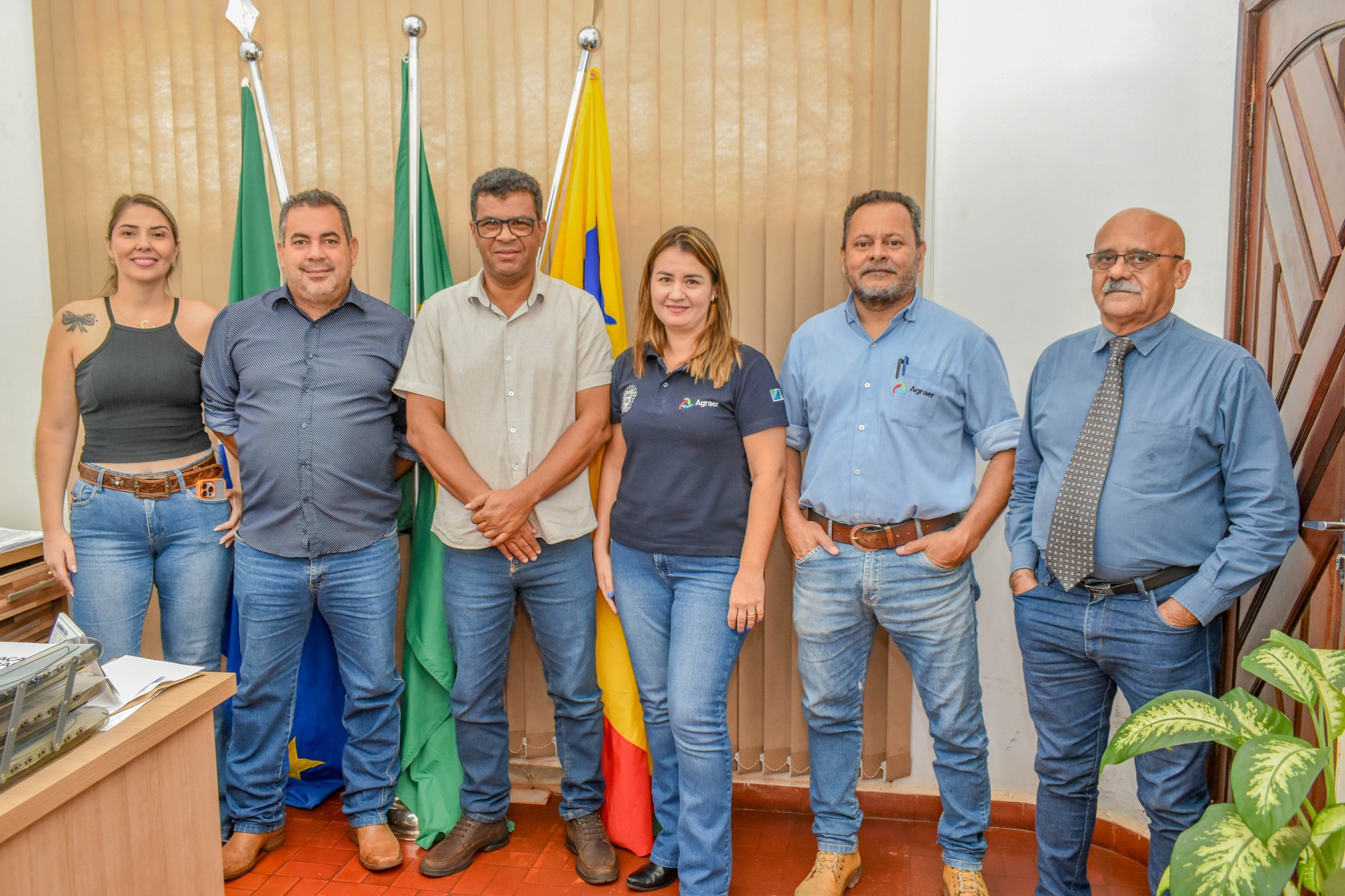 Prefeito se reúne com equipe da AGRAER