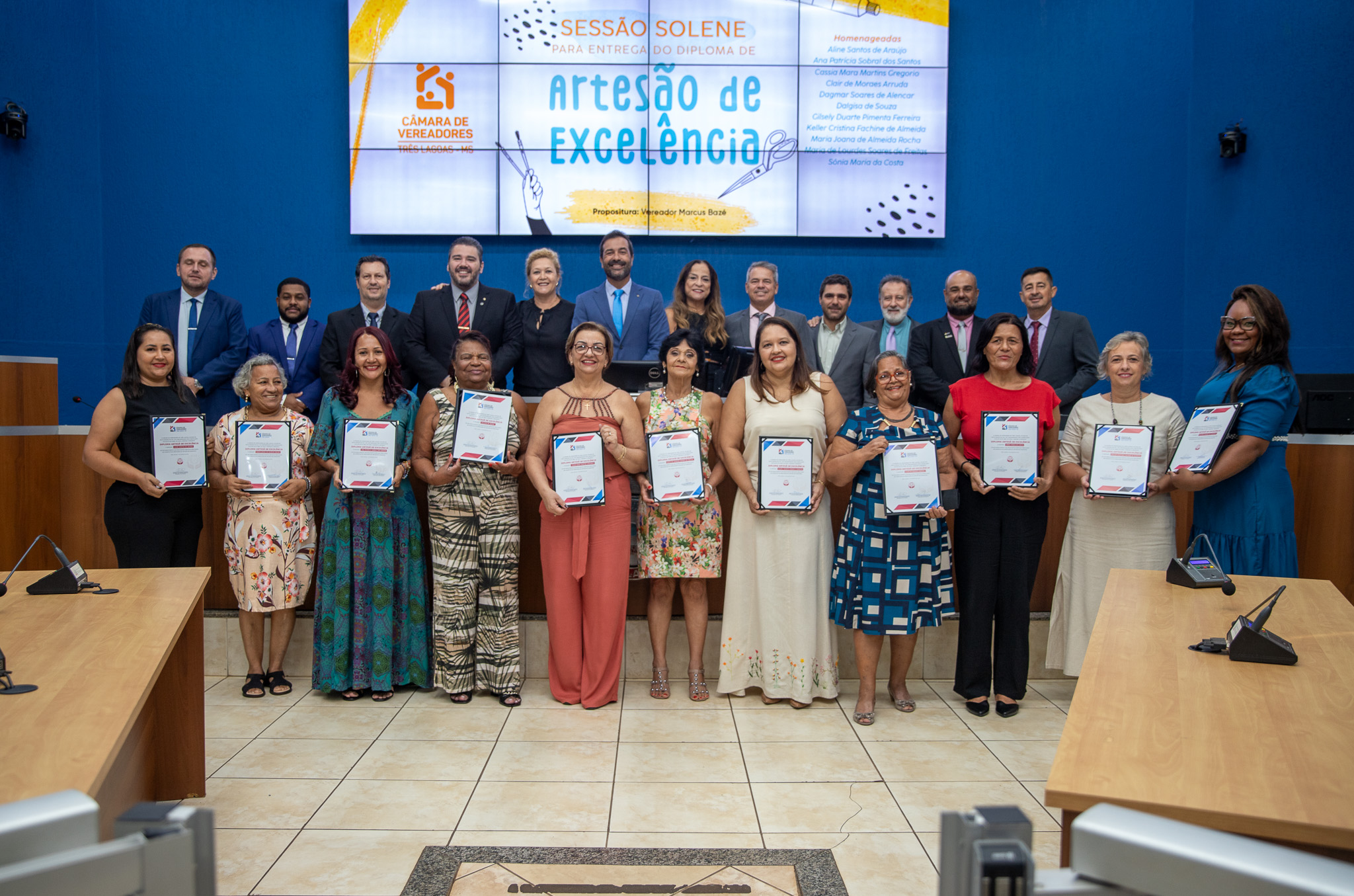 Diploma de excelência é outorgado a onze artesãs do município