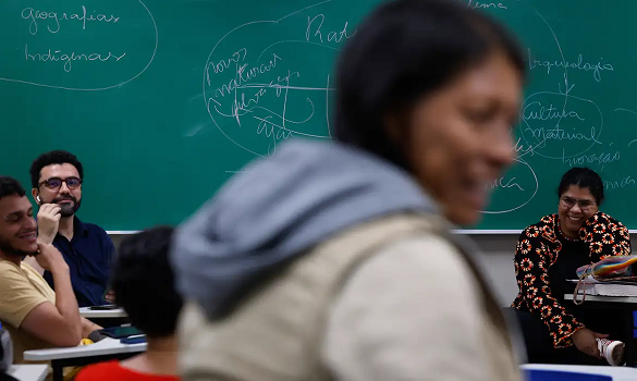 Formação para novas tecnologias passará a fazer parte da EJA