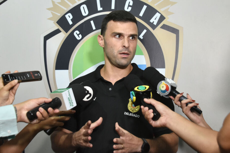 Placas falsas eram colocadas em veículos utilizados para tráfico de drogas  