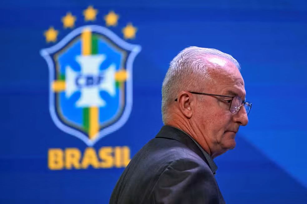 Dorival Júnior é demitido do comando da seleção brasileira