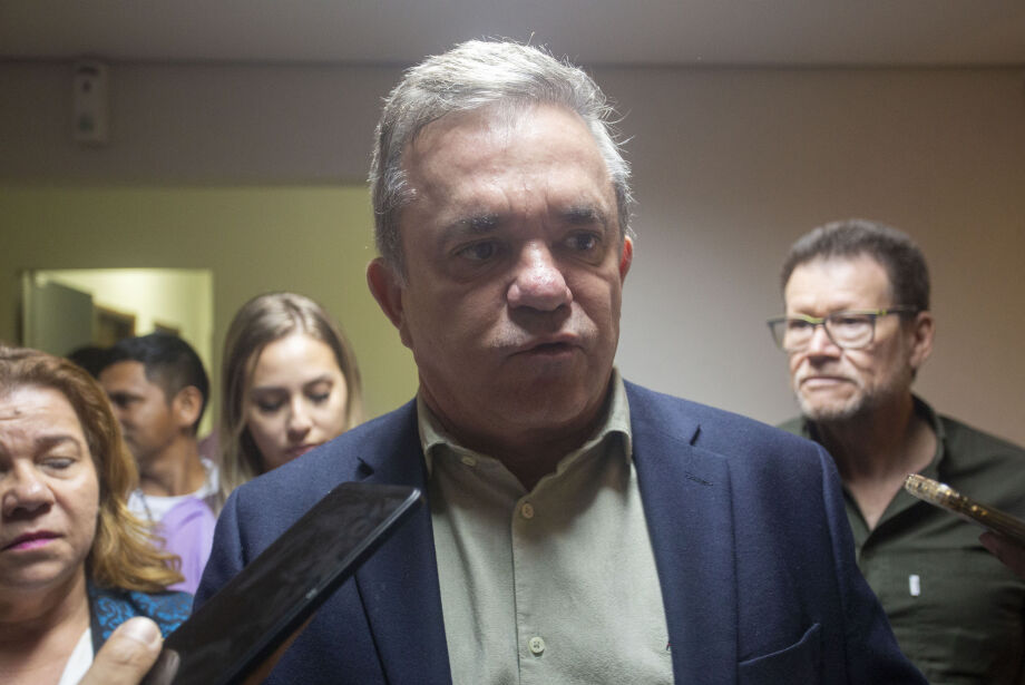 "Se não tiver jeito, vamos disputar", diz Loubet sobre embate com Gleice Jane no PT  