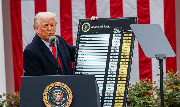 Trump anuncia taxa de 10% para produtos brasileiros