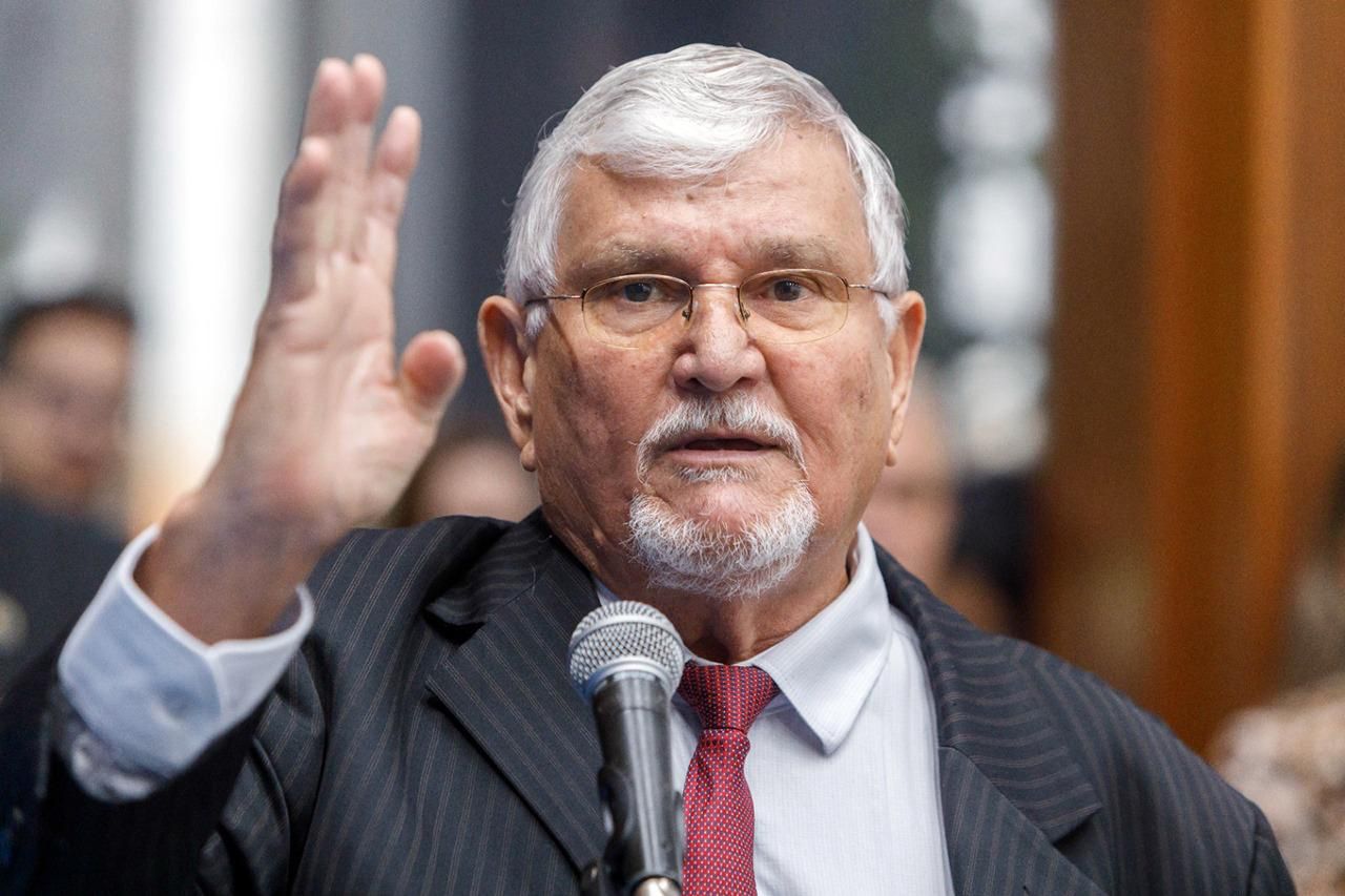 Zeca critica apoio de Riedel à anistia, mas defende permanência do PT no governo