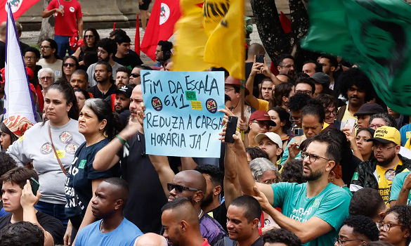 Seis em cada 10 brasileiros apoiam a redução da jornada de trabalho