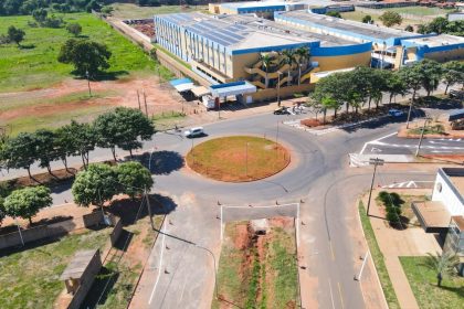 SEINTRA finaliza rotatória em frente à AEMS, ligando três avenidas