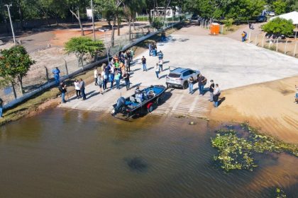 Prefeito Dr. Cassiano Maia inaugura rampa de descida de barcos no Balneário Municipal e anuncia gratuidade no uso