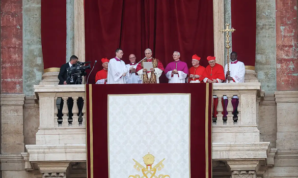 Papa Leão XIV pede paz e lembra Francisco: “ajudem a construir pontes”