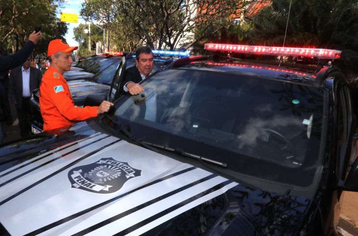Governo de MS entrega viaturas e equipamentos para combate aos incêndios no Pantanal e Polícia Penal