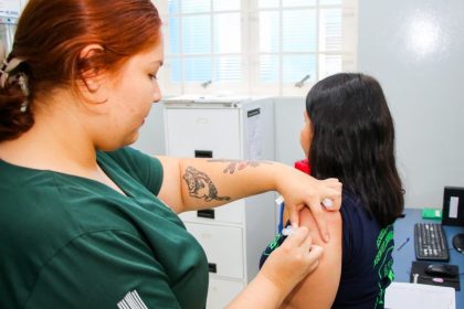 Vacina contra a gripe já está disponível para todas as pessoas com mais de 6 meses de idade