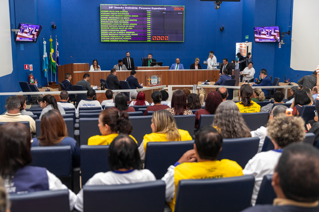 Vereadores autorizam regulamentações históricas para servidores municipais