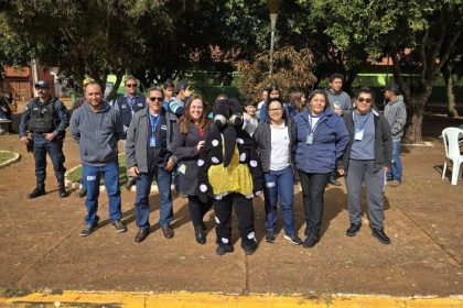 Equipes da Saúde promovem blitz educativa no Distrito de Arapuá para ajudar no combate ao mosquito Aedes aegypti