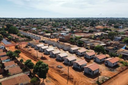 Prefeitura está construindo 50 casas do Jardim Violetas para famílias de baixa renda
