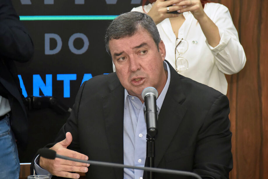 Maior liderança do PSDB confirma que Eduardo Riedel vai mesmo deixar sigla  