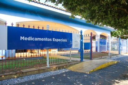 Saúde reorganiza entrega de medicamentos da Clínica de Idoso para melhorar atendimento à população; entenda