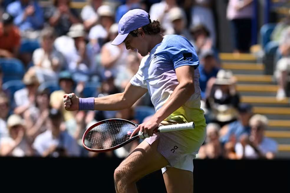 João Fonseca vence belga de virada e chega ao 1º triunfo na grama em torneios de nível ATP