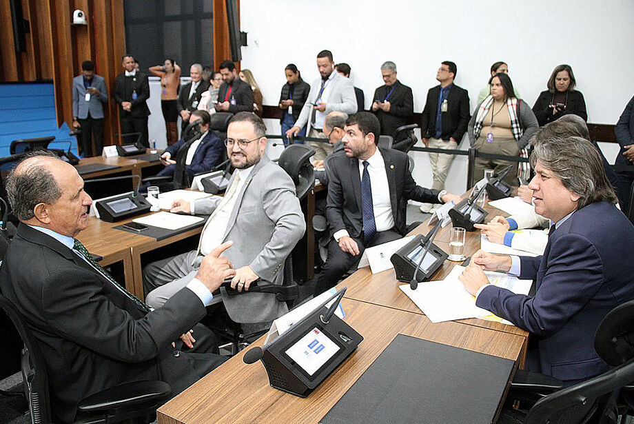 Deputados governistas temem formar "grupo da morte" para as eleições 2026 