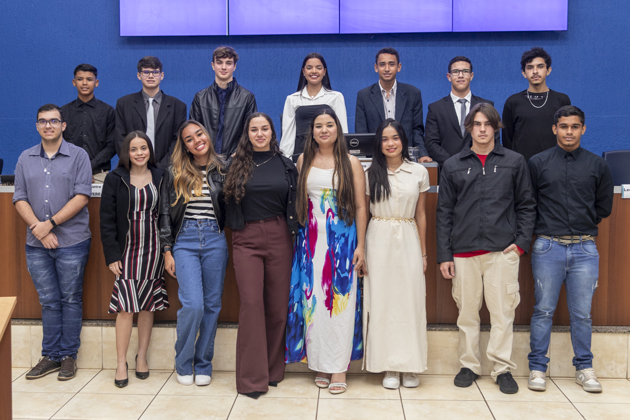 Jovens vereadores iniciam legislatura com indicações e projeto de lei
