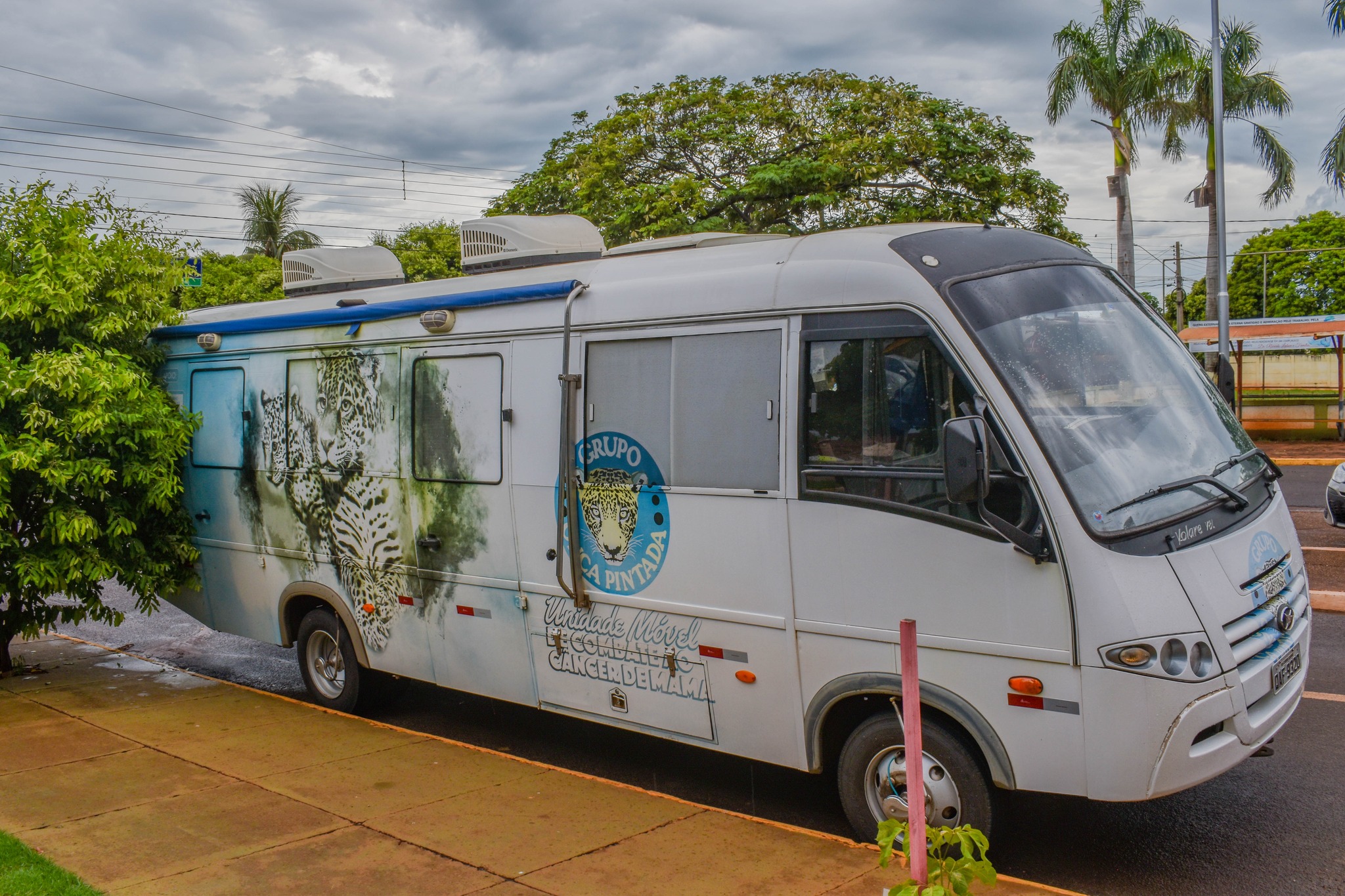 Prefeitura e Grupo Onça Pintada realiza ação de prevenção ao câncer de mama em Selvíria