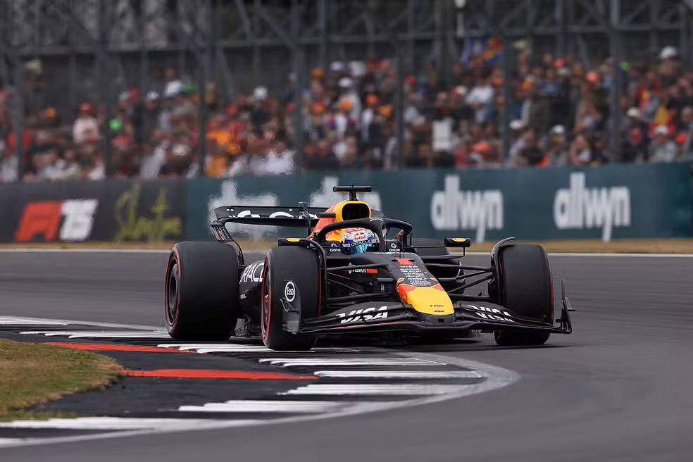 GP da Inglaterra: Verstappen tira pole de Piastri, e Bortoleto é 16º; veja grid