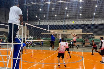 1ª Rodada do Campeonato Municipal de Voleibol 2025 agitou o Ginásio “Eduardo Milanez”