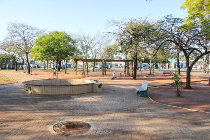 Prefeitura segue com revitalização de praças, agora no Jardim Alvorada