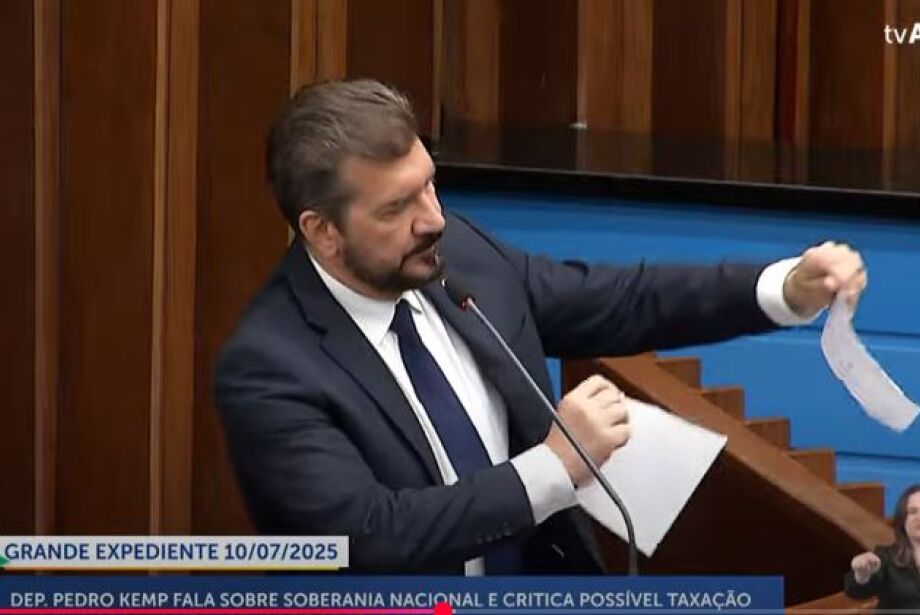 Após taxação, deputado de MS rasga moção de apoio a Trump  