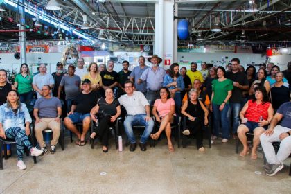 Prefeito de Três Lagoas se reúne com feirantes para discutir melhorias em infraestrutura