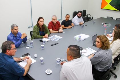 Prefeito de Três Lagoas recebe representantes da empresa Arauco para discutir investimentos no município