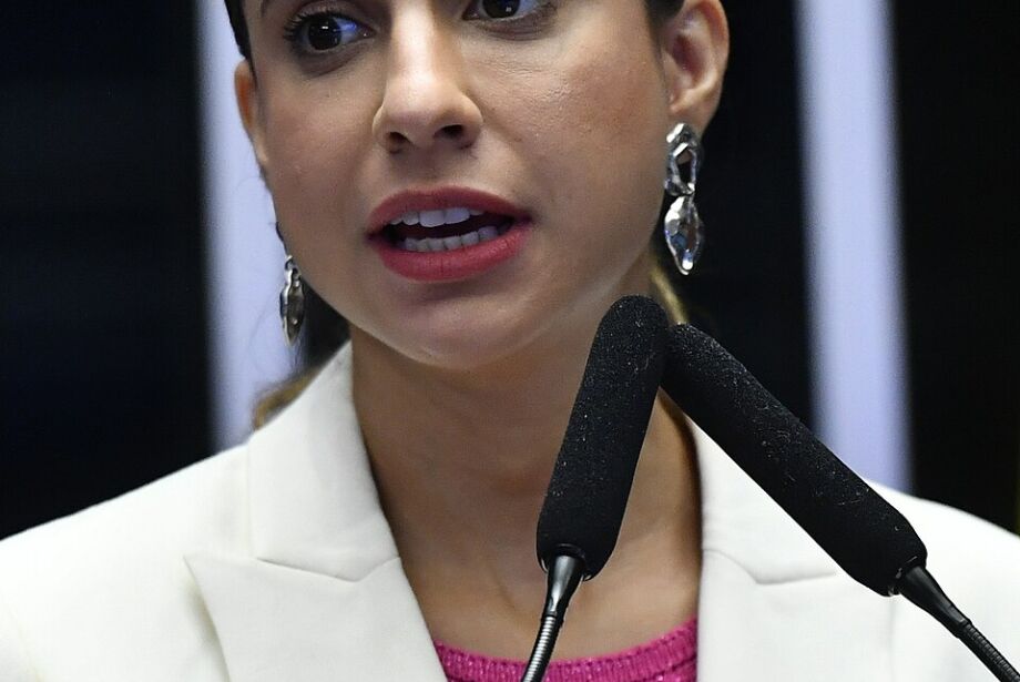 Camila Jara será 'julgada' separadamente por motim na Câmara  