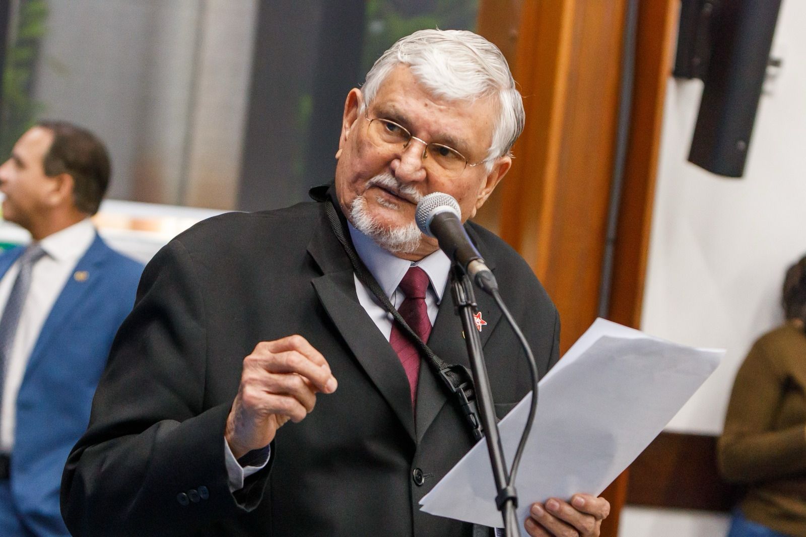 Zeca pede agilidade nas investigações e punição por gritos de apoio à tortura na PMMS