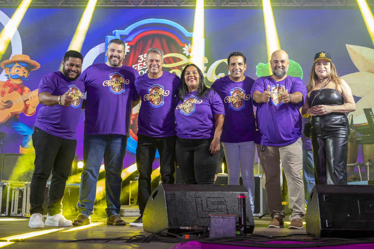 Vereadores prestigiam abertura da Festa do Folclore