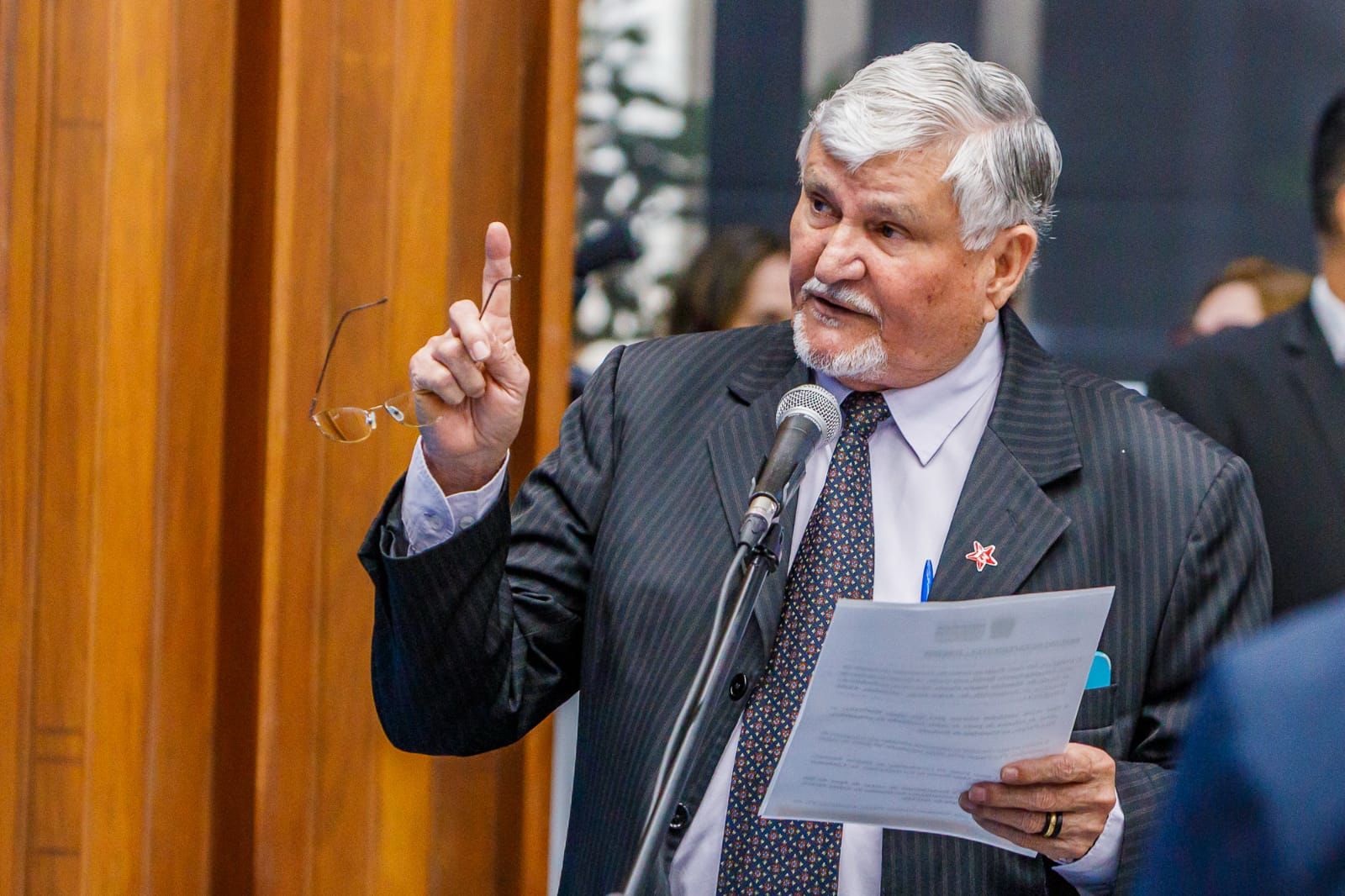 Zeca solicita fornecimento em urgência de caixas d'água para comunidade indígena de Juti