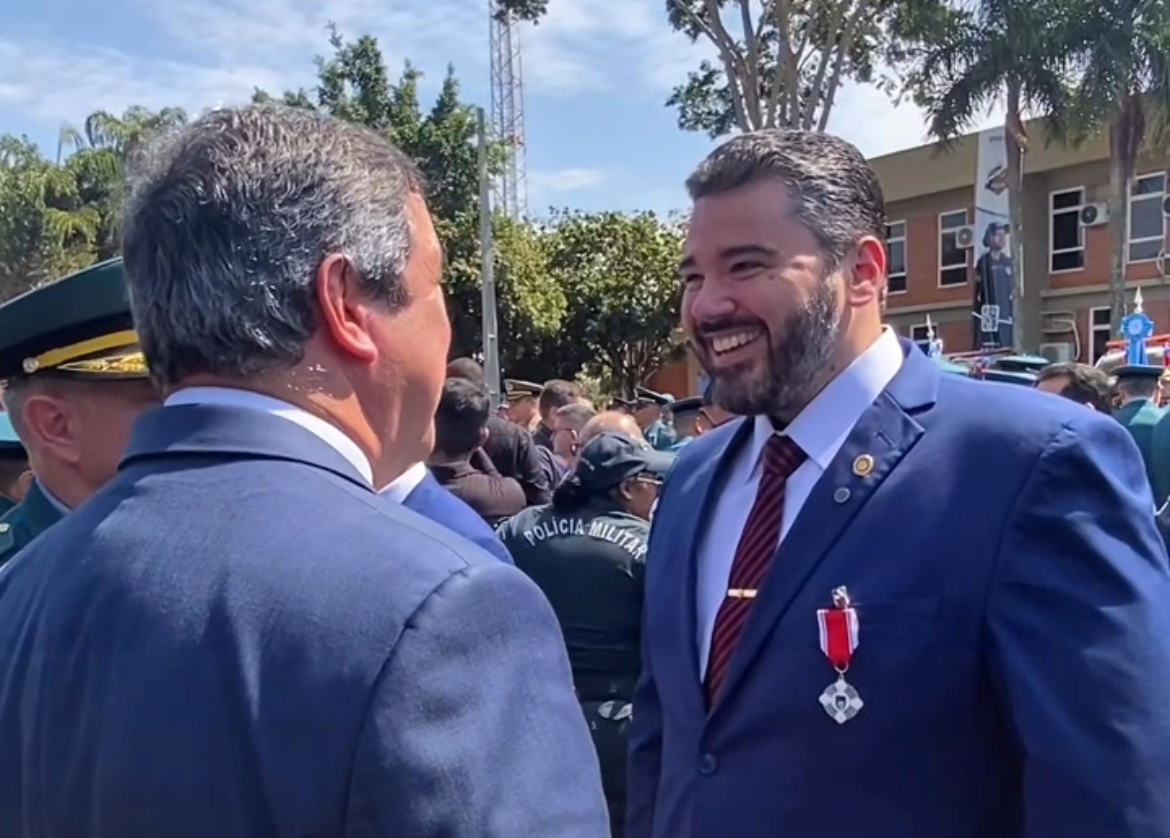 Presidente da Câmara de Três Lagoas recebe honraria da Polícia Militar de MS em solenidade estadual