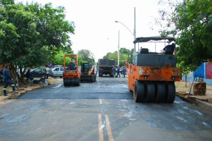Novas faixas elevadas em frente à Escolas e CEIs garantem ainda mais segurança aos alunos