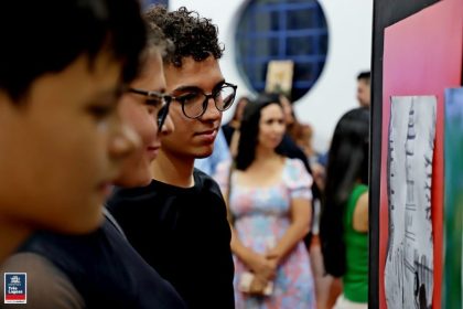 Diretoria de Cultura faz abertura oficial da exposição de artes “Bicho que Voa”