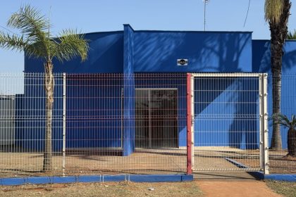 Equipe de manutenção predial da Prefeitura de Três Lagoas realiza reforma em prédios públicos