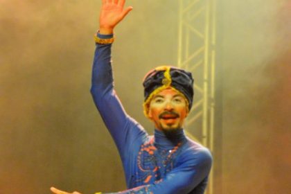 Três Lagoas recebe o espetáculo gratuito “O GRANDIOSO Mini Cirquim nas Arábias”