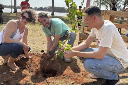 Três Lagoas celebra a Semana da Árvore com plantio de mudas e blitz educativa