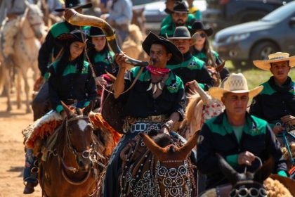 Veja os shows e comitivas que darão brilho especial à 18ª Cavalgada de Arapuá