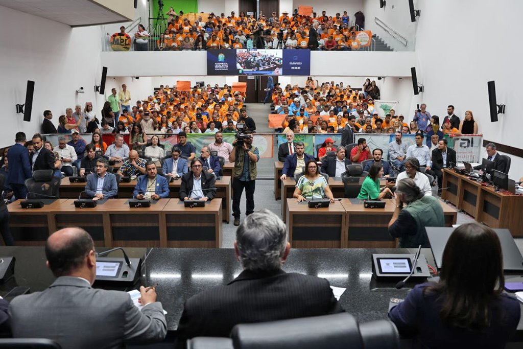 Títulos, fomento e lançamento de R$ 32 milhões a quilombolas marcam Seminário na ALEMS