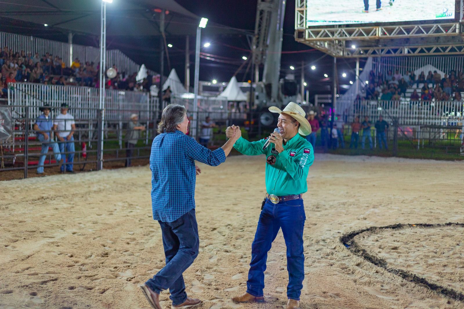 Deputado Caravina promove sessão solene em homenagem aos profissionais do rodeio