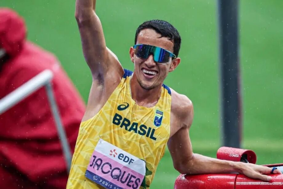De MS, Yeltsin Jacques conquista primeira medalha do Brasil no Paralímpico 