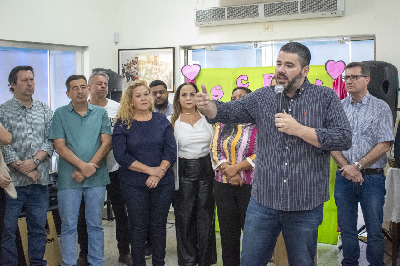 Vereadores prestigiam solenidade de revitalização do Centro de Convivência