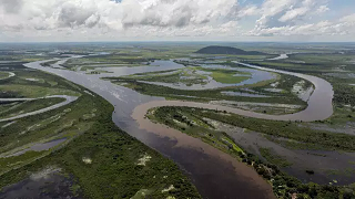 Em 1977, MS surgiu no mapa brasileiro com traçado que segue a lógica das águas