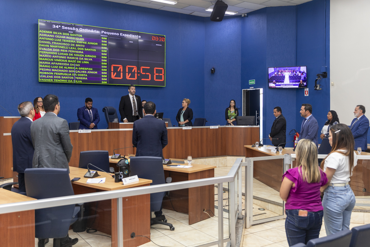 Vereadores aprovam lei para trânsito mais seguro nas escolas