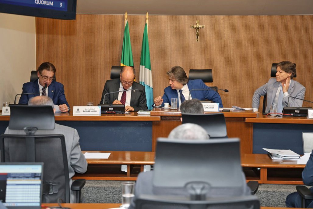 CCJR emite 18 pareceres favoráveis na reunião desta quarta-feira  