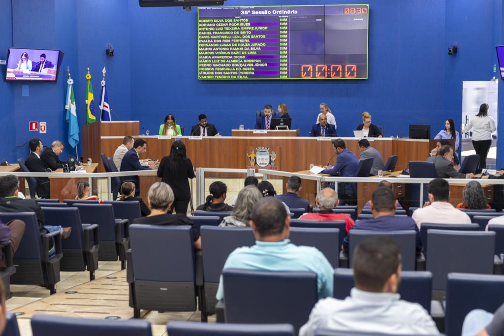 Vereadores aprovam retomada de área e instituem logomarca oficial da Câmara